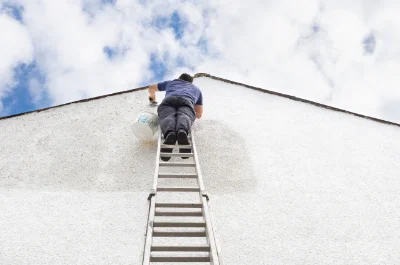 Peinture extérieure à la Chaussée — façades et ravalement